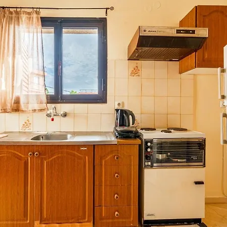 Apartment Spacious 5-person By Alecos