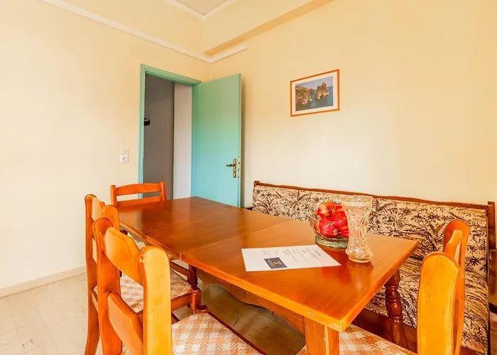 Apartment Spacious 5-person By Alecos Poros (Kefalonia)