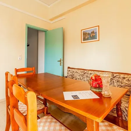 דירה Spacious 5-person By Alecos פורוס